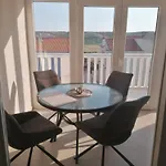 Milana Apartment *