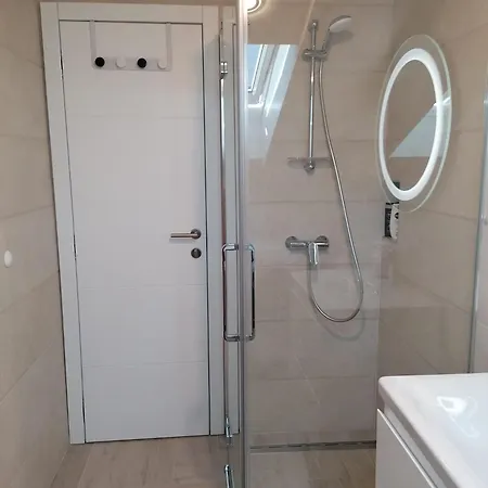 דירה Milana רטינה